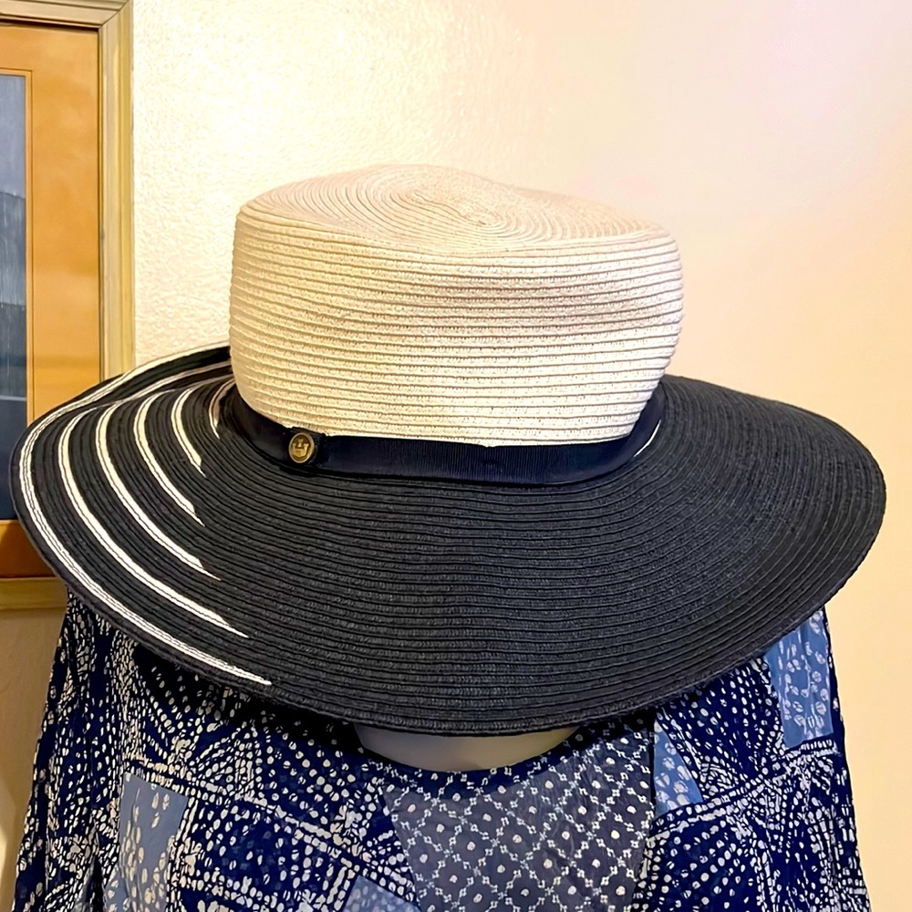 Goorin Bros bold hat makers since 1895 hat